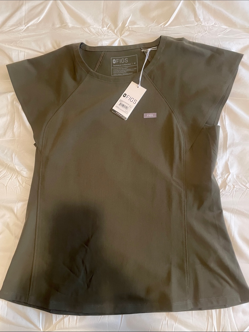 FIGS Orillia Slim scoop neck -NWT